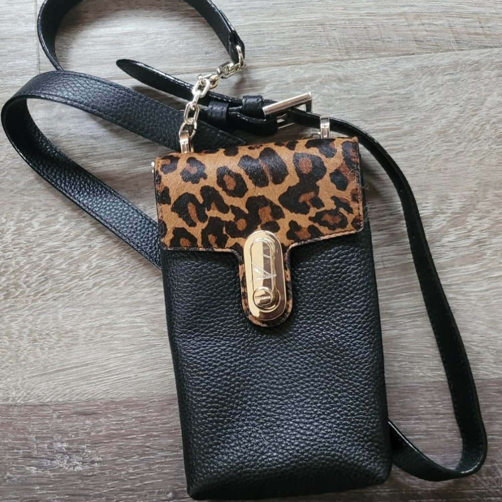 Naomils Leopard Detail Twist Lock Phone Pouch